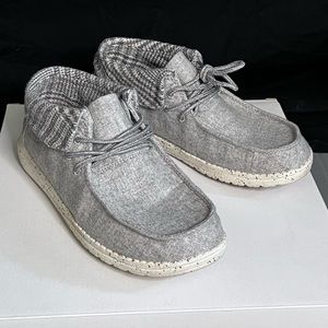 Hey Dude.Size 6 Grey